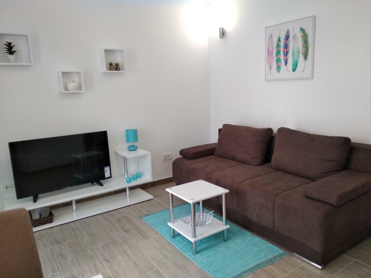 Apartment Nives In The City Center - Free Parking สปลิท ภายนอก รูปภาพ