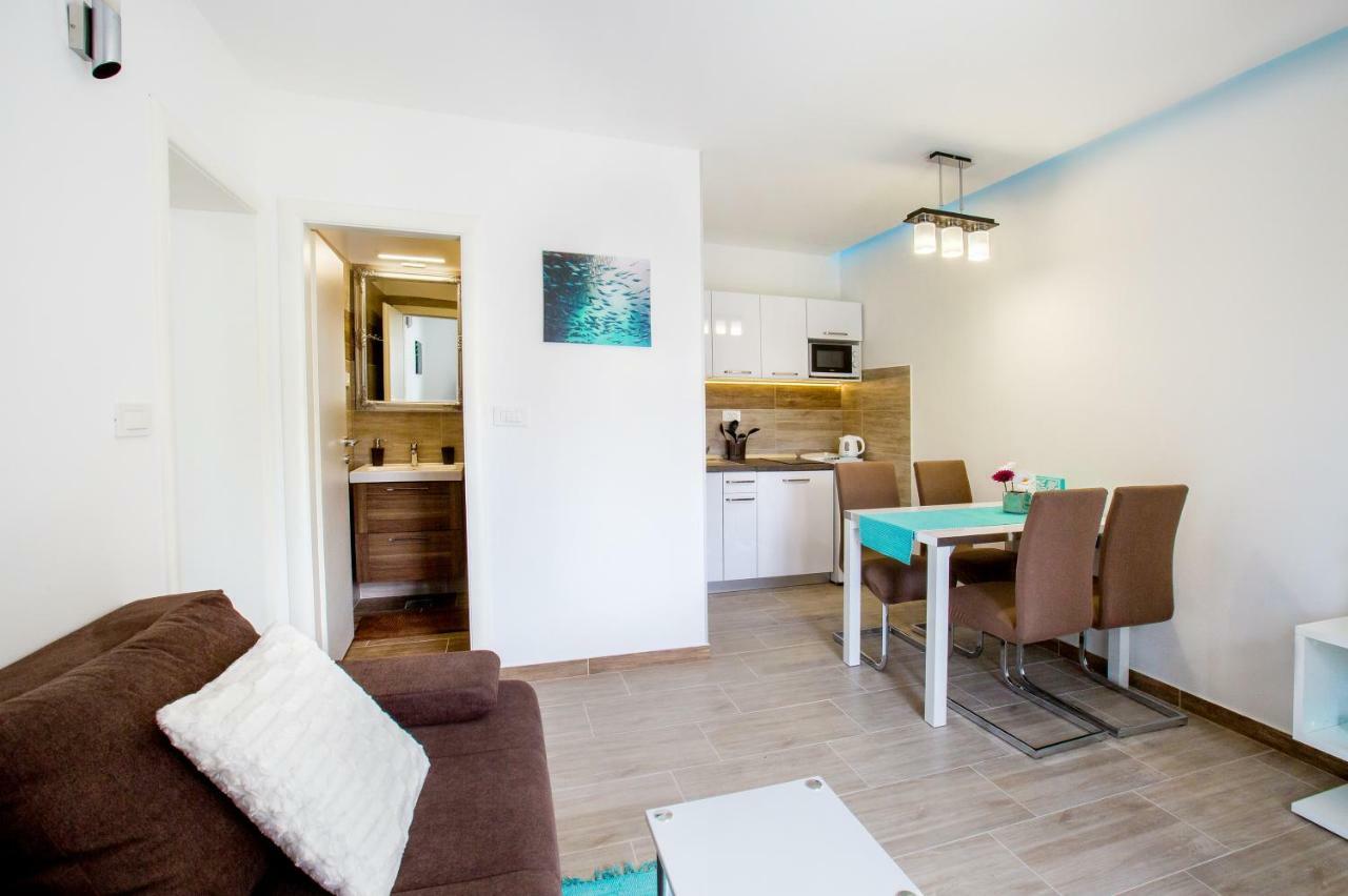 Apartment Nives In The City Center - Free Parking สปลิท ภายนอก รูปภาพ