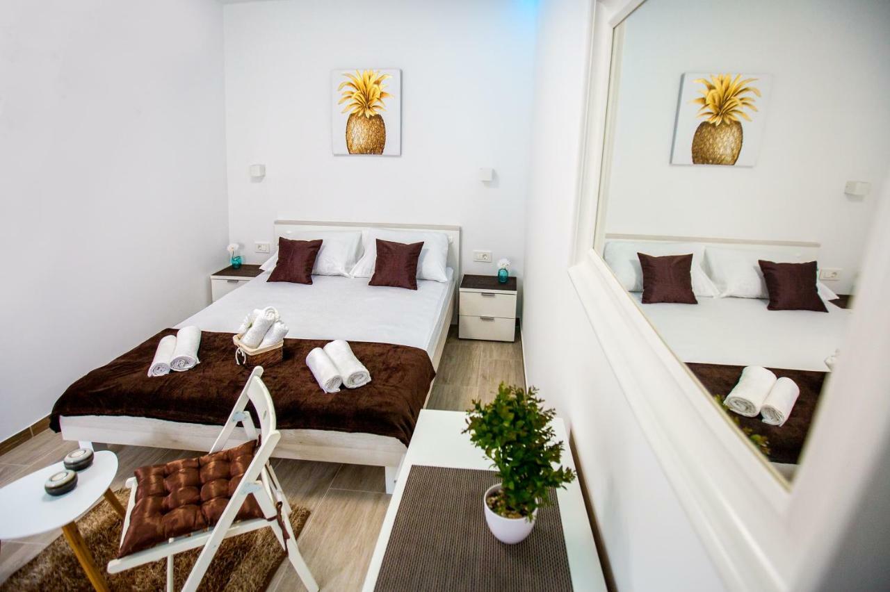 Apartment Nives In The City Center - Free Parking สปลิท ภายนอก รูปภาพ