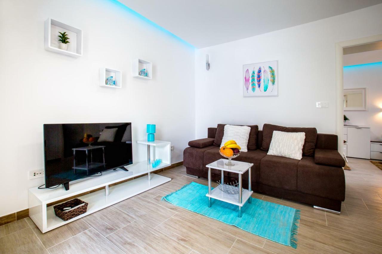 Apartment Nives In The City Center - Free Parking สปลิท ภายนอก รูปภาพ