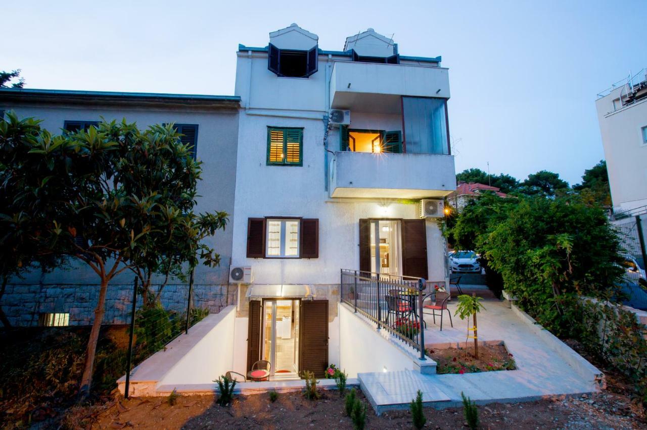 Apartment Nives In The City Center - Free Parking สปลิท ภายนอก รูปภาพ