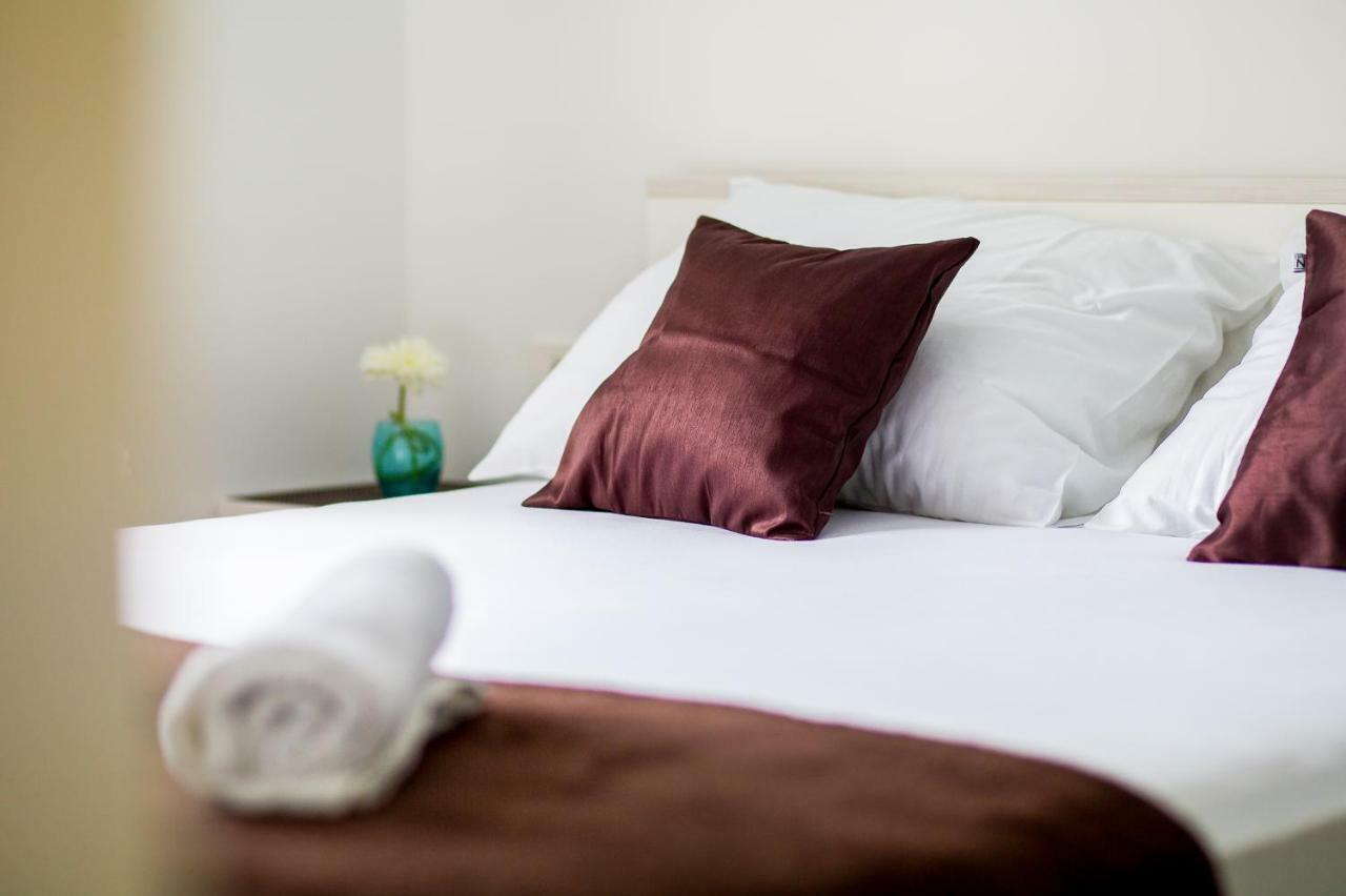 Apartment Nives In The City Center - Free Parking สปลิท ภายนอก รูปภาพ