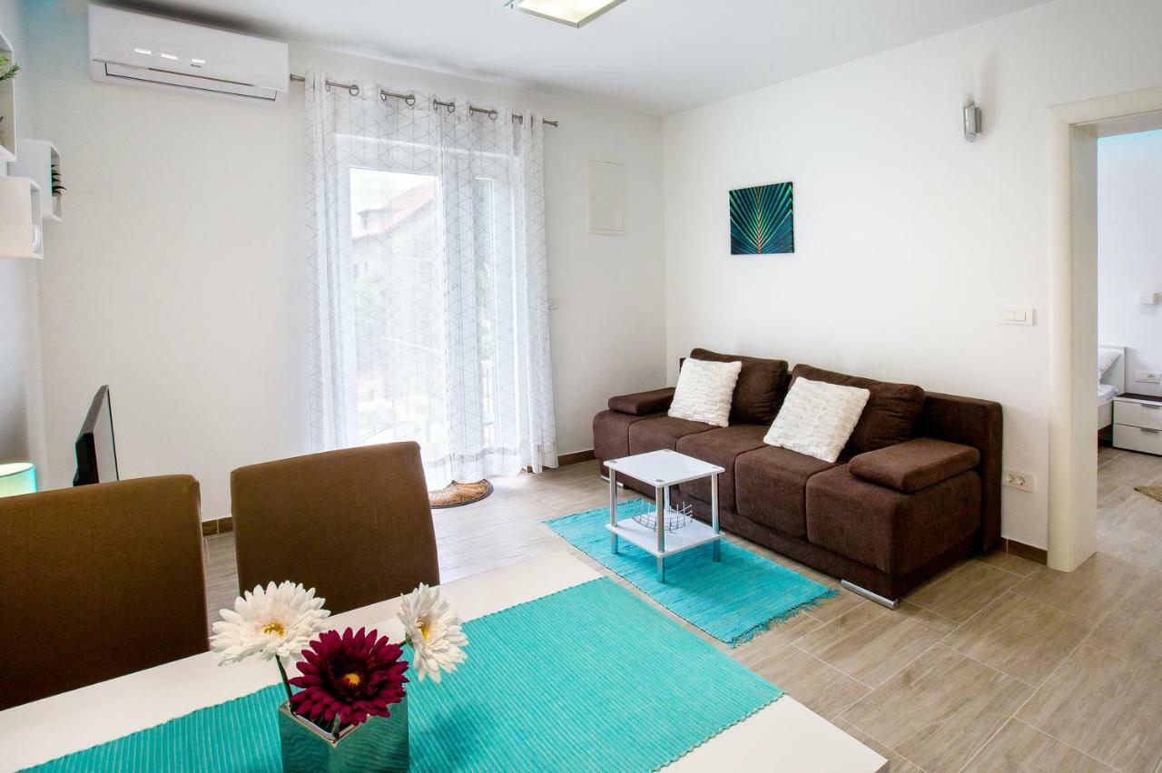 Apartment Nives In The City Center - Free Parking สปลิท ภายนอก รูปภาพ