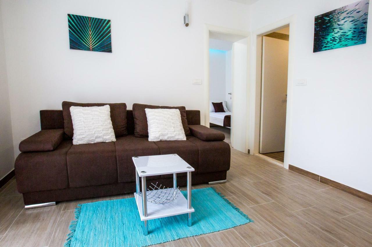 Apartment Nives In The City Center - Free Parking สปลิท ภายนอก รูปภาพ