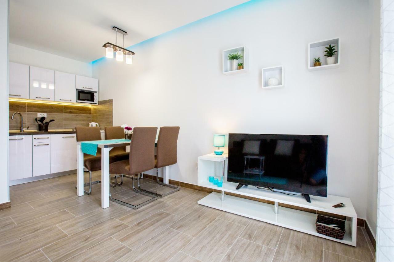 Apartment Nives In The City Center - Free Parking สปลิท ภายนอก รูปภาพ