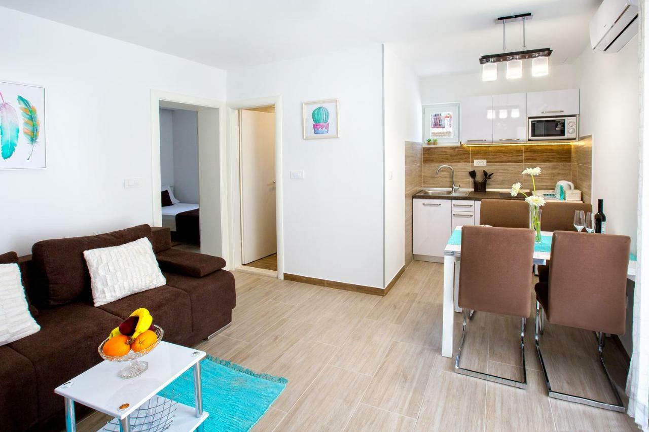 Apartment Nives In The City Center - Free Parking สปลิท ภายนอก รูปภาพ