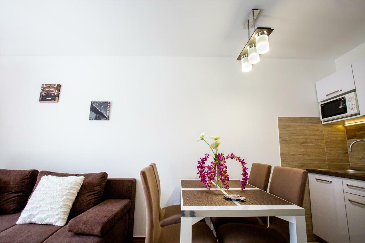 Apartment Nives In The City Center - Free Parking สปลิท ภายนอก รูปภาพ